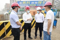 刘杰深入城区重点项目建设现场检查安全和环保