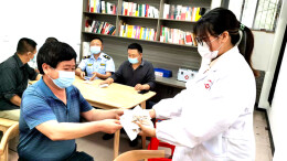 坚决打赢疫情防控战丨泸溪县总工会：开展“中医抗疫、传递关爱”活动