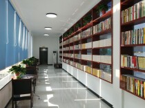 岳阳楼区人社局：职工书屋助推模范机关建设