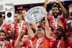 邵佳一：中国足球正经历阵痛，需要更多青少年精英