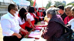 全域文明创建在行动丨泸溪县红十字会开展应急救护培训进社区、进机关活动