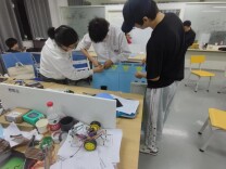 长沙民政职院大学生研发智能设备控制系统 解决分料设备维修难题