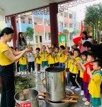 双牌县理家坪乡中心幼儿园：过六一 包粽子