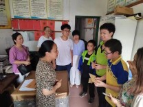 蓝田街道开展“情暖端午、爱在六一”慰问活动