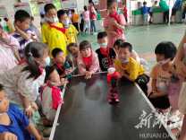 韶山市科协组织全市乡村学校学生开展参观体验流动科技馆活动