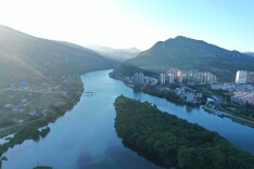 双牌：瞄准百亿产业目标不放松 全面推进新能源项目建设