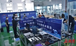 职业技能大赛选手还未毕业已被名企“预订” 我省技工毕业生就业率达到99.8%