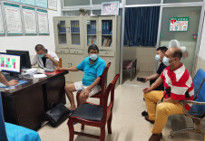 娄星区杉山镇：帮扶干部深夜送脱贫困就医