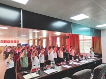 从历史中提炼智慧，从榜样中汲取力量——凤凰县腊尔山镇召开“七一”表彰大会