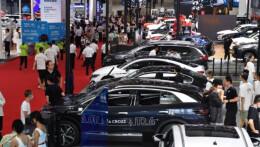 夏日消费微观察③丨天气有点“火”，湖南车展更“火”