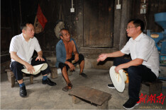 省科技事务中心党委赴榔木村开展“送温暖、解民忧、助振兴”主题党日活动