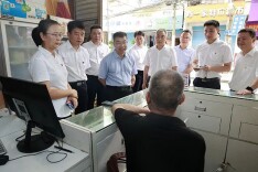 省烟草专卖局来涟检查指导烟草专卖工作