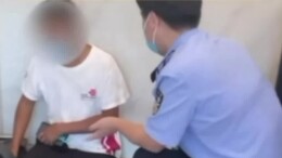 苦劝后被骗男子仍不服气 民警现场写代码揭刷单骗局