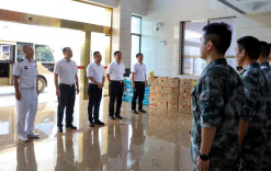 李彦文刘志刚看望慰问驻娄部队官兵、荣军老人、退役老兵和烈士父母