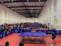 为省运会热身，400余名乒乓少年长沙大比拼