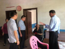 石井镇开展“八一”建军节走访慰问活动