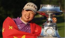 中国高尔夫名将冯珊珊宣布退役