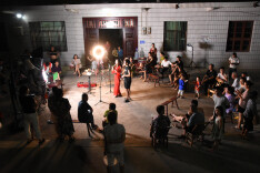 双峰：网红志愿者点燃乡村文化“盛夜”