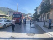 七星街镇调处一起“农企”交通矛盾