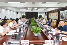 省科技厅党组书记、厅长李志坚带队到省工信厅对接工作