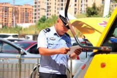 双峰：严把校车安全迎“大烤”