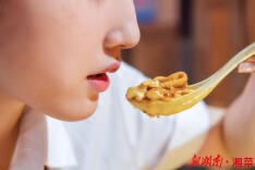 食在爆巴川馆，赏听千千阙歌