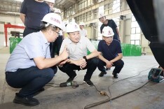 邓伟谋到娄底高新区调研项目建设时强调：主动上门提供优质服务 切实为企业纾困增效