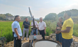 彭石清到花门、锁石、金开、永丰等乡镇街道督导抗旱工作