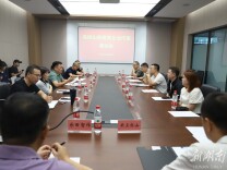 邹犇淼带队调研园区直播产业重点企业