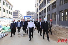 王洪灿调研园区项目建设、企业生产工作