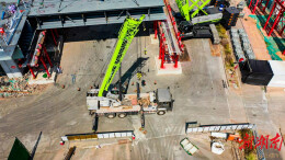 极光绿引领绿色高效益，中联重科插电版起重机助建赣州平安大桥