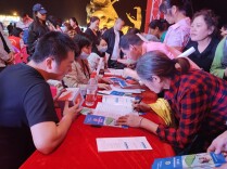 岳阳楼区人社服务解民忧暖民心