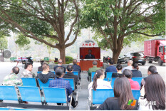 洪江市沅河镇沅城村收看收听党的二十大开幕