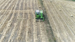 江华：“秸”尽其用 变废为宝