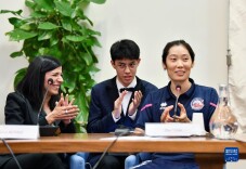 朱婷与意大利斯坎迪奇女排签约一个赛季