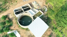 江华：打井抽水浇果园 抗旱自救减损失