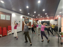 金盆岭街道夏家冲社区：  从“心”出发 激活党群服务中心“生命力”