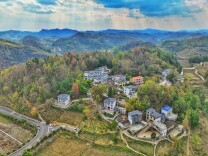 体验红色餐，感受土家苗寨情——菖蒲塘红色农家院开门迎客受欢迎