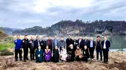 泸溪举办“学习二十大·画里泸溪行”文学创作采风活动