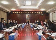王洪灿主持召开县委常委会2022年第35次会议