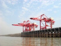 我国外贸进出口交出稳健答卷——解读前11个月我国外贸进出口数据