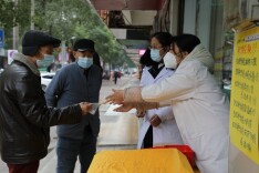 双牌：免费发放退烧药品 爱心药店善举暖人心