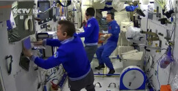 神舟十五号乘组在轨满月 工作生活有序开展