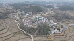 凤凰县林业局驻村工作队：路灯照亮山村群众幸福路