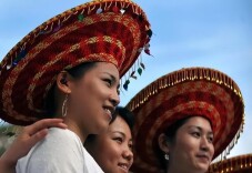 还在唱“你是那夜空中最美的星星”？隆回，可不止《早安隆回》