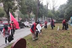 鹤城区纪委监委组织开展学雷锋志愿服务活动