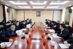 我县与国网怀化供电公司举行座谈会 毛运鸿出席并讲话