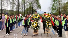 泸溪武溪二小：开展“缅怀革命先烈，传承红色精神”教育活动