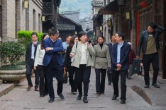 湘西州首家文旅产业专家工作站在凤凰揭牌