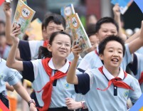 【海报】“仪式感”拉满！今天，我们开学啦